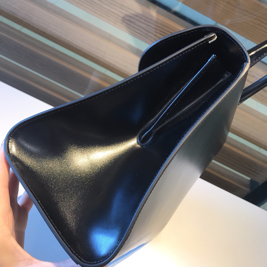 델보 브리앙 박스백 미듐